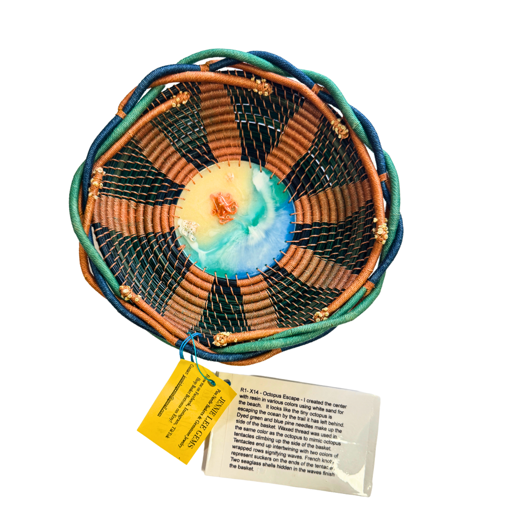 Pine Needle Basket - Octopus Escape